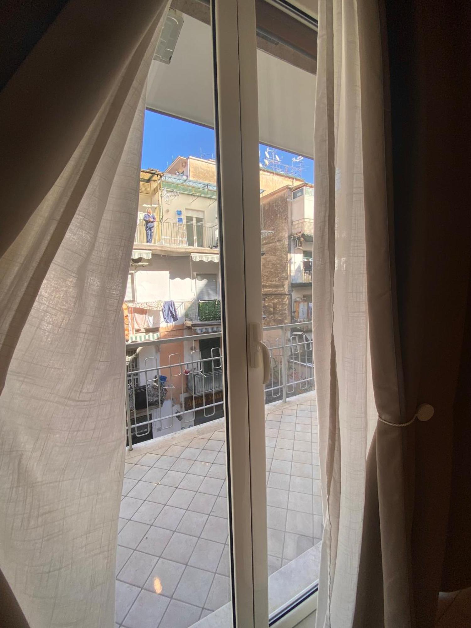La Dimora Di Marti " Vicino Al Centro Storico Di Napoli" Panzió Kültér fotó